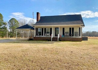 352 Hwy 152, Spruce Pine, AL 35585