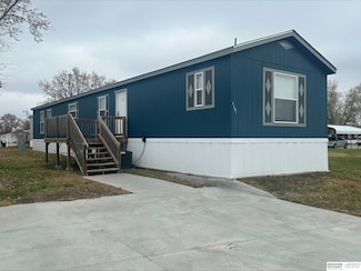 1407 W Commodore Blvd, Lincoln, NE 68522
