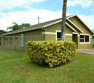1598 W 19th St, Riviera Beach, FL 33404