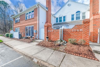 104 Camden Way Unit G, Yorktown, VA 23693