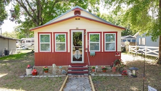 707 Virginia Ave, Saint Cloud, FL 34769