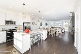 26 Kelly Way, Tinton Falls, NJ 07724