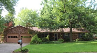 3901 Eastbrooke Dr, Evansville, IN 47711