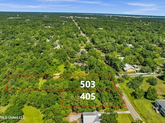 503 Nicholson Ave, Waveland, MS 39576
