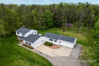 6139 76th St SE, Caledonia, MI 49316