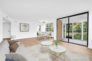 900 Saint Charles Place Unit L12, Pembroke Pines, FL 33026