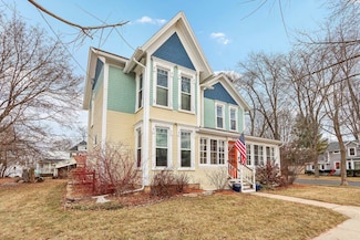 102 W North St, Cambridge, WI 53523