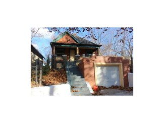 1206 E 44th St, Kansas City, MO 64110