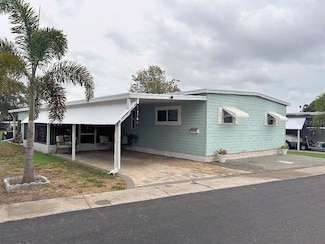 41 Sabal Palm Dr, Largo, FL 33770