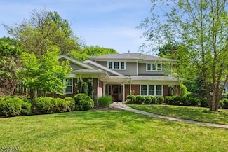 678 Springfield Ave, Summit, NJ 07901