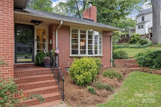 127 E Carter St, Lincolnton, NC 28092