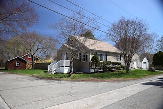 6 Vernon Ave, Somerset, MA 02726