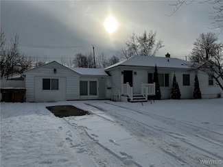 31 Kendale Rd, Buffalo, NY 14215