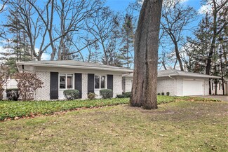 1534 Dogwood Dr, Elkhart, IN 46514
