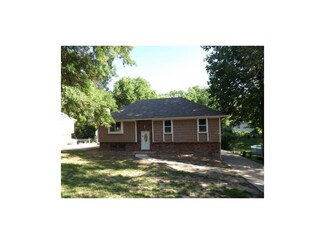 5112 NE 49th St, Kansas City, MO 64119
