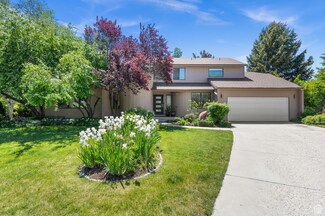 8848 S Willow Hills Ct, Sandy, UT 84093