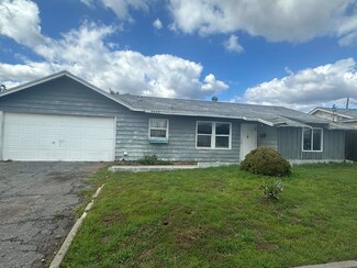 9422 Pike Rd, Santee, CA 92071