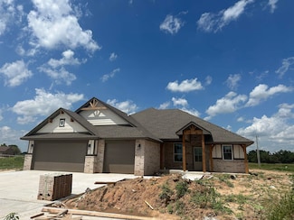 2712 Belle Crossing Dr, Enid, OK 73703