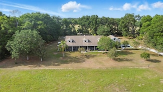 384 E Kings Hwy, Center Hill, FL 33514