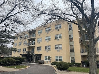 7801 Niles Center Rd Unit 401, Skokie, IL 60077
