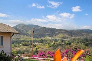 209 Muliwai Dr, Wailuku, HI 96793