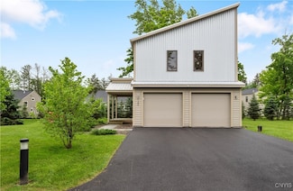 140 Xavier Cir, Syracuse, NY 13210