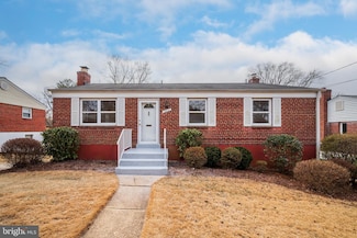 4810 Topping Rd, Rockville, MD 20852