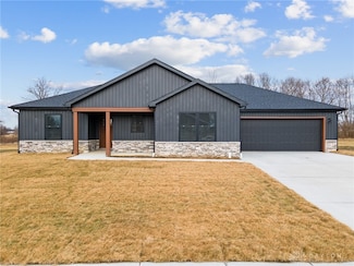 3416 Ottawa Cir, Piqua, OH 45356