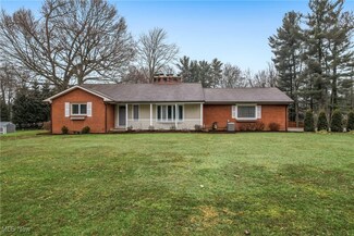635 Quarry Ln NE, Warren, OH 44483