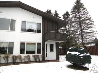 825 Kenwood Ave, Duluth, MN 55811