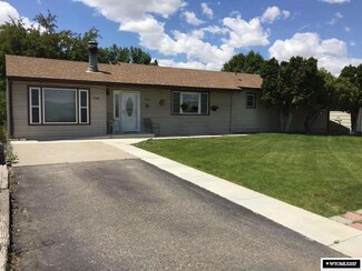 758 N 6th St, Basin, WY 82410