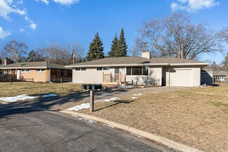 1929 Summer St, Saint Paul, MN 55113