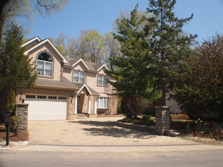 2113 N Chestnut Ave, Arlington Heights, IL 60004