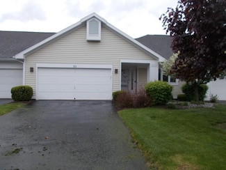 35 Belltower Ln, Pittsford, NY 14534
