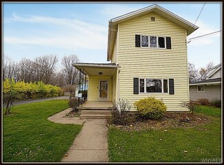 427 Prospect St, Lockport, NY 14094