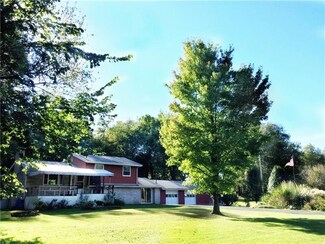 118 Boyanna Dr, Industry, PA 15052
