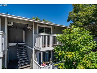 885 NE Sunset St Unit 34, Roseburg, OR 97470