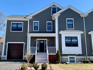 16 Hargrave Cir Unit 1, Newton Highlands, MA 02461