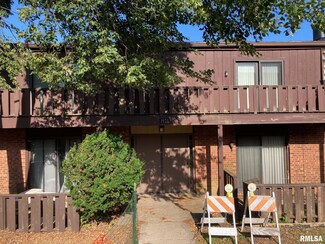 1921 Jeanette Ln, Springfield, IL 62702