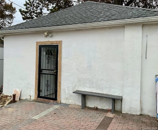 76 Garden City Ave, Wyandanch, NY 11798