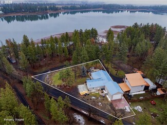 208 S Lakewood Rd, Tygh Valley, OR 97063