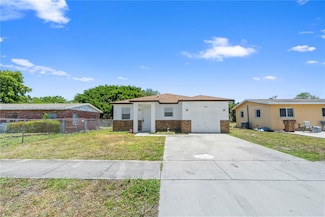 229 SW 2nd Ct, Deerfield Beach, FL 33441