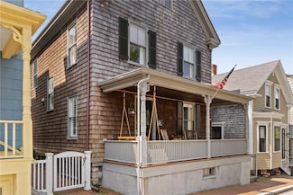 21 John St, Newport, RI 02840