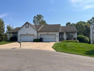 3590 Twin Oaks Ln, Holland, MI 49424