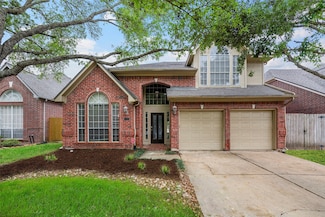 1123 Misty Lake Dr, Sugar Land, TX 77498