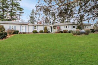 10698 W Horseshoe Bend Rd, Brookston, IN 47923