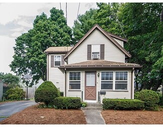10 Grandfield St, Dedham, MA 02026