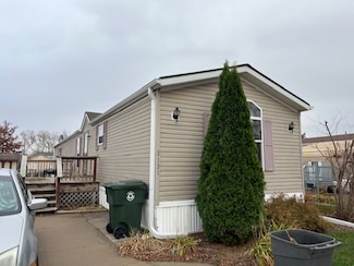 3131 S 20th St, Council Bluffs, IA 51501