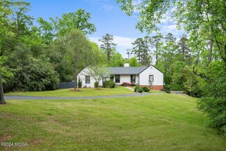 2875 N Hillandale Cir, Macon, GA 31204