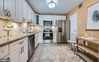 205 E Joppa Rd, Towson, MD 21286